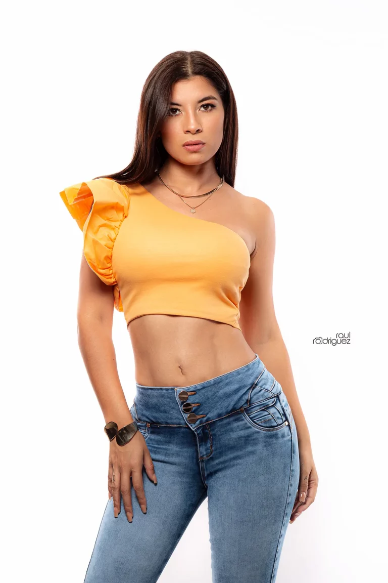 gloss - johana ortega 5 095 redes